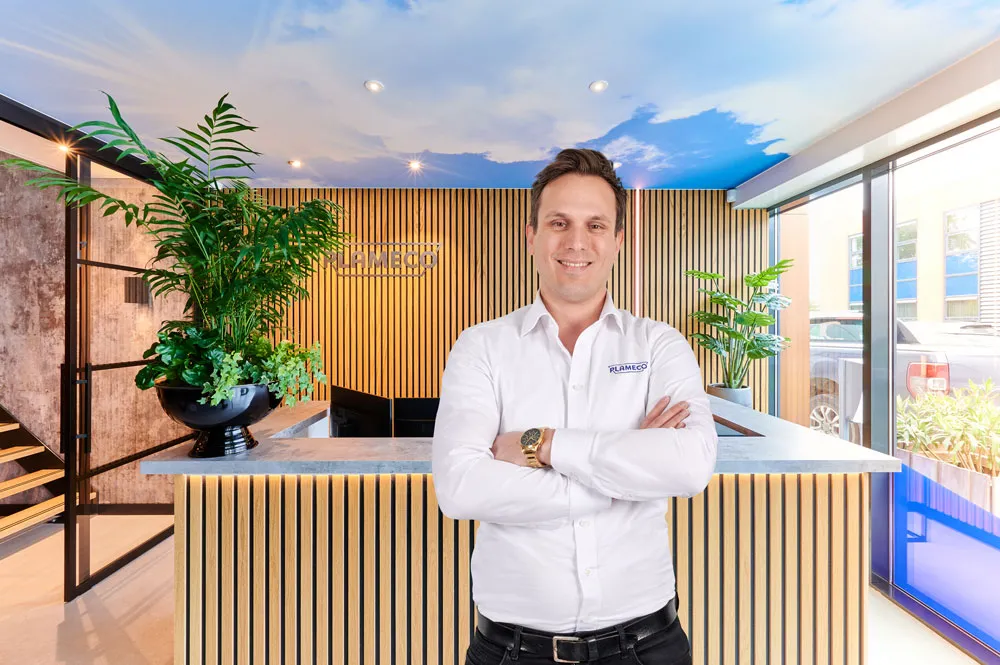 Jeroen-in-Showroom