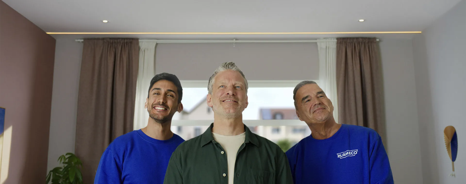 Spanndecke-LED-Plameco-Drei-Männer-neue Decke