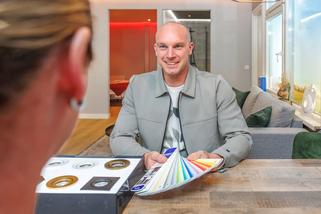 Ommen_Patrick-aan-tafel