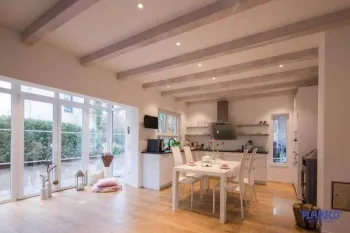 Hoe isoleer je een houten plafond?