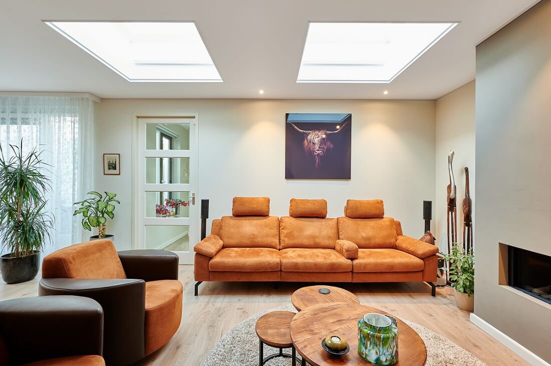klassieke woonkamer spanplafond plameco lichtstraat