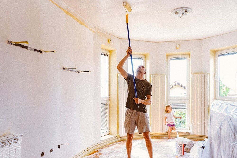 Het plafond schilderen: hoe ga je te werk?